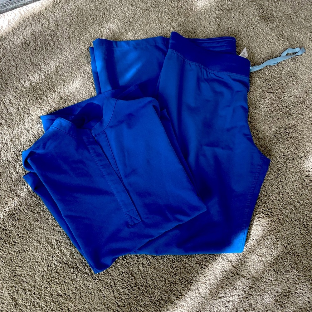 Figs Royal blue scrub set